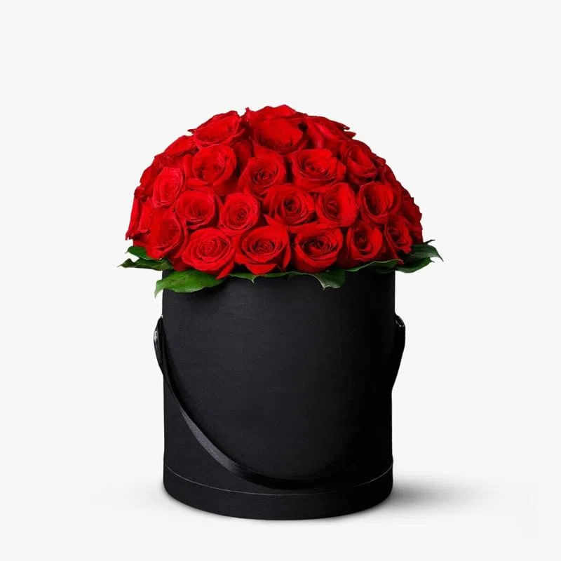 Cutie cu 51 trandafiri rosii - Standard
